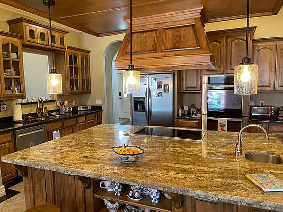 4th image of 1220 NE Waverly Way