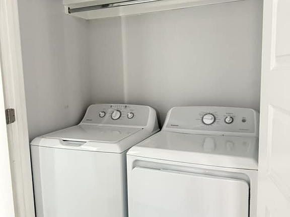 3rd image of 3921 Las Vistas Ln
