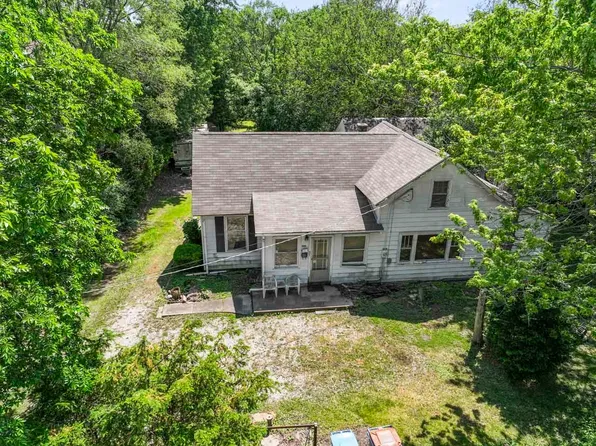 309 Landmeier Rd, Elk Grove Village, IL 60007