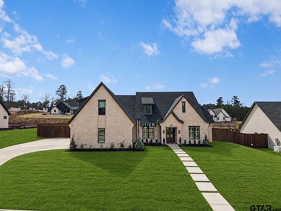 2nd image of 205 Shortleaf Ln