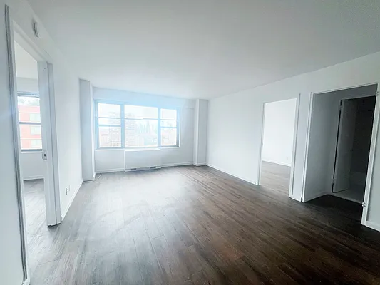 Rented by Manhattan Realty Group | media 1