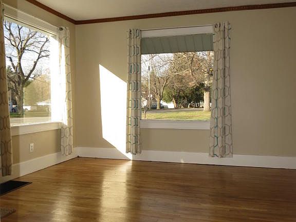 3rd image of 3628 Coit Ave NE
