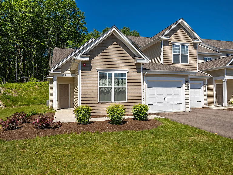 Fairlawn Hills — Photo 3