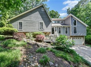 4301 Chimney Lake Dr NE, Roswell, GA 30075