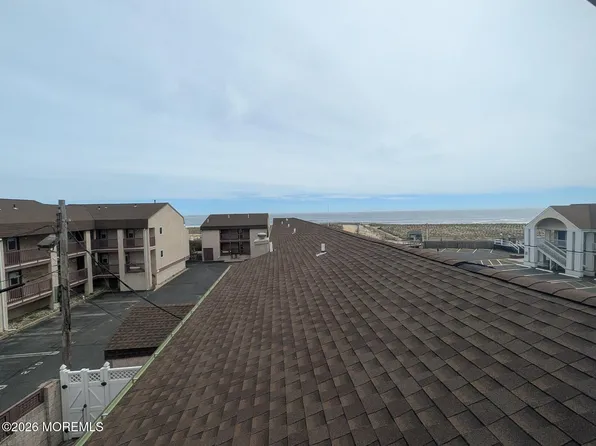 1008 Ocean Ave, Pt Pleasant Beach, NJ 08742