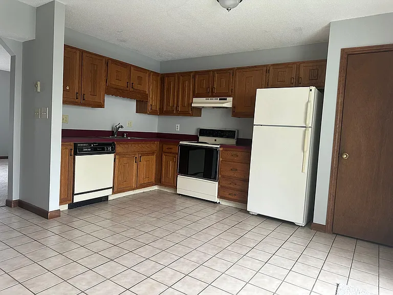 41 Dunbar St #2 — Photo 1