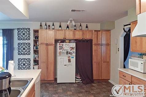 4th image of 5814 Prentiss Dr