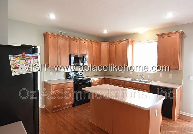 22413 W 113th Ter — Photo 15