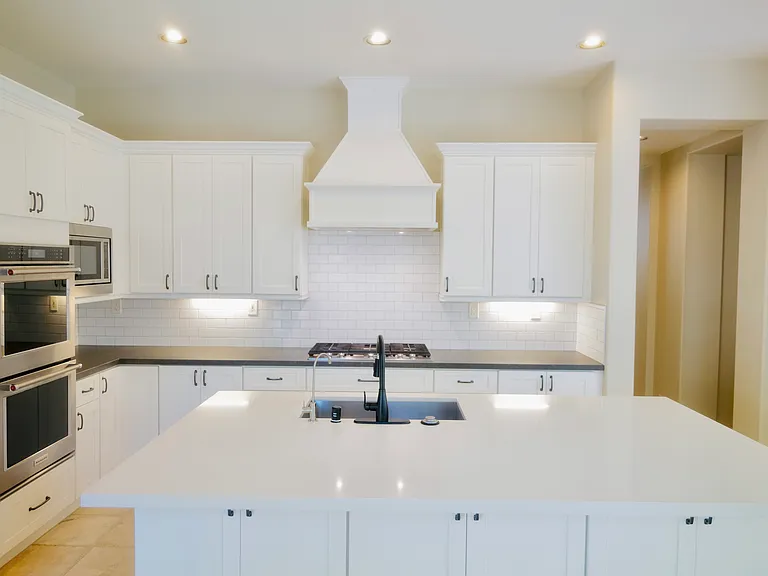 22 Artisan St — Photo 4