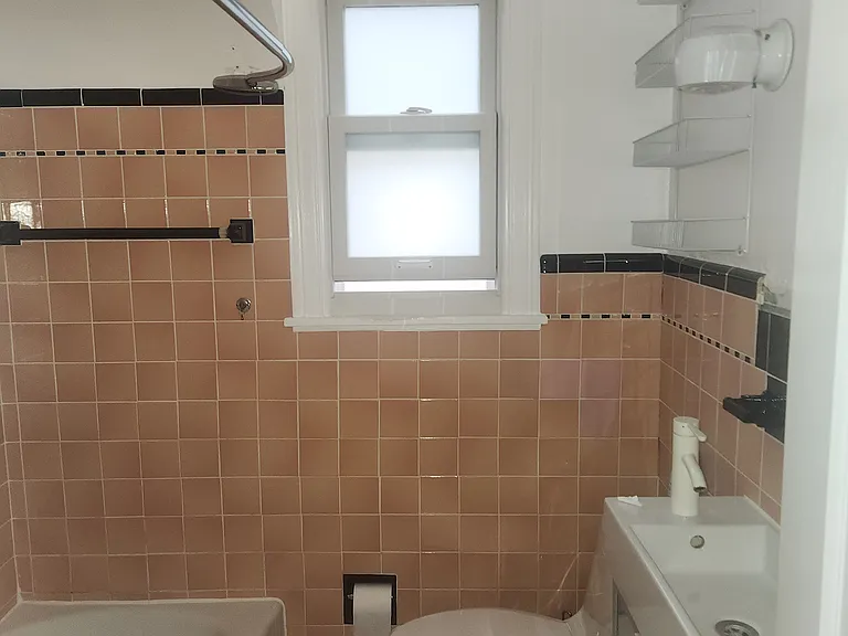102 Marvin Ave — Photo 10