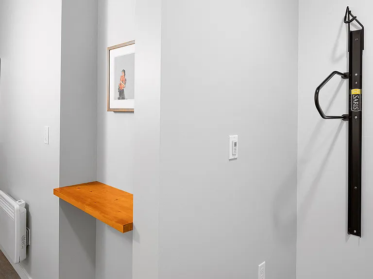 Multnomah Village Apartments — Photo 9