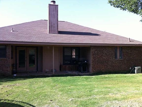 3rd image of 304 Hilltop Dr