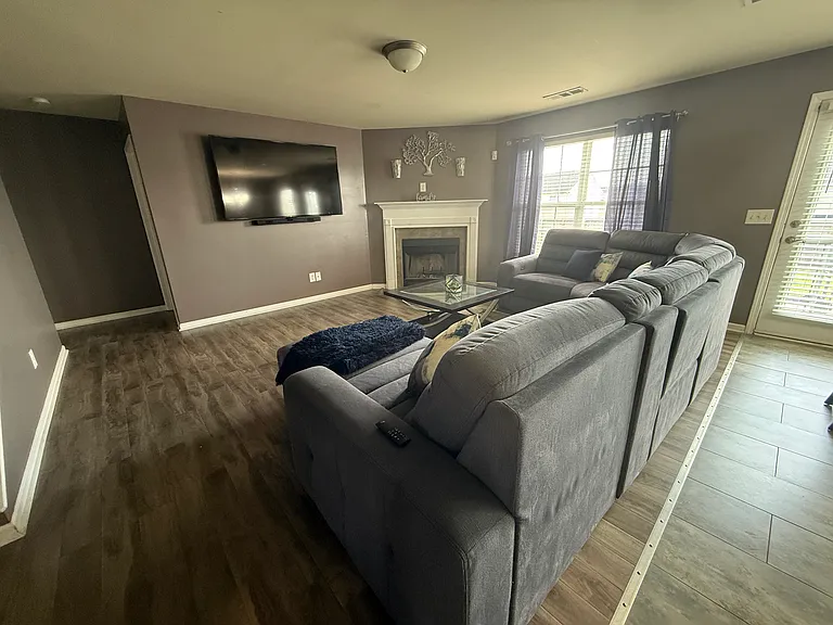 1124 Harmony Ln — Photo 9