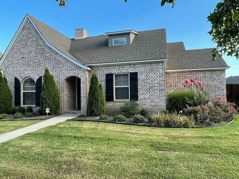 1st image of 3585 W Persimmon St