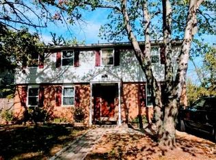 115 N Harrison Rd, Sterling, VA 20164