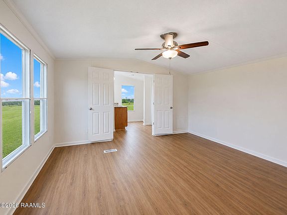 5th image of 2619 Grand Prairie Rd