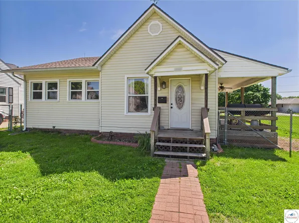 1407 E Main St, Higginsville, MO 64037