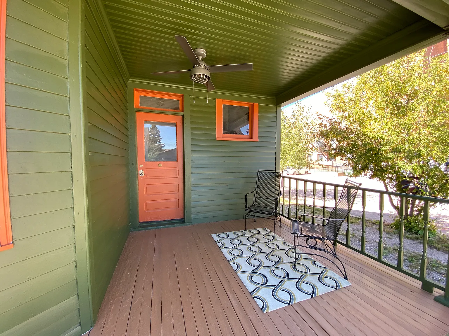 3 bed, 1366 sqft, $1,950 — Photo 2