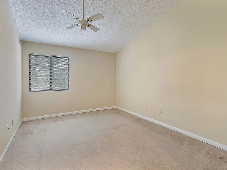 123 Turtle Creek Rd #11 — Photo 10