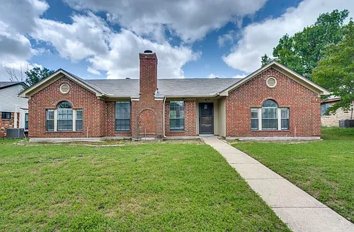 824 Simon Dr Photo 1