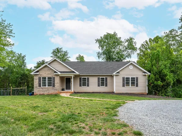 1194 Hamler Rd, Forest, VA 24551