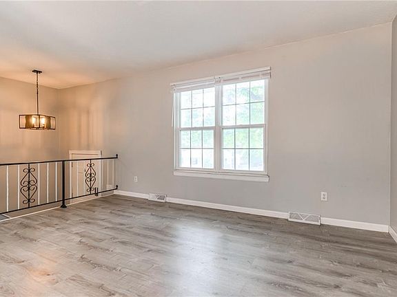 5th image of 9404 NW 59th Ter