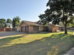 410 Ellis St, Levelland, TX 79336