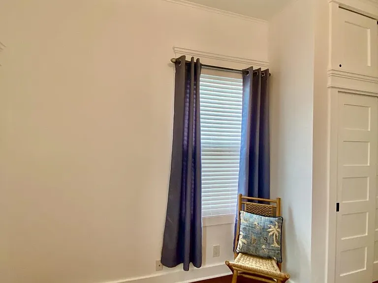 1916 Staples Ave — Photo 10