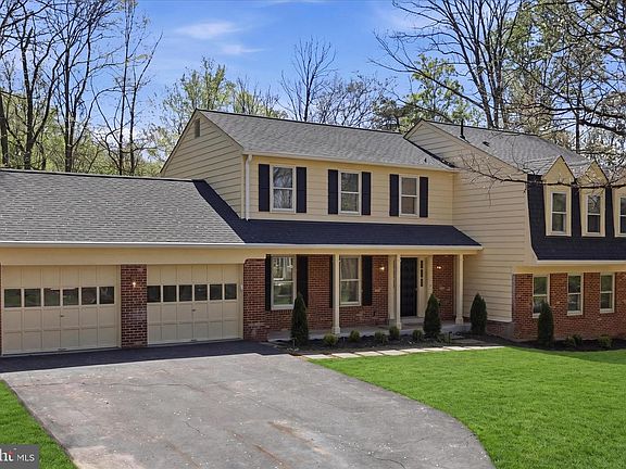 2nd image of 12131 Holly Knoll Cir