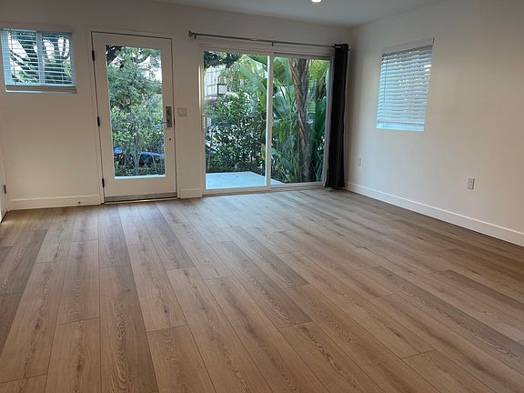 3rd image of 1021 Michigan Ave #7