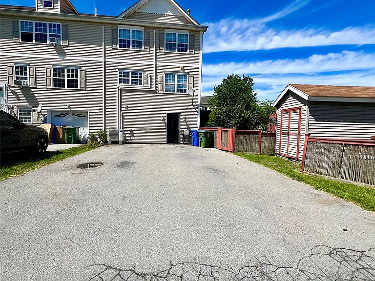 60 Peach Pl — Photo 48