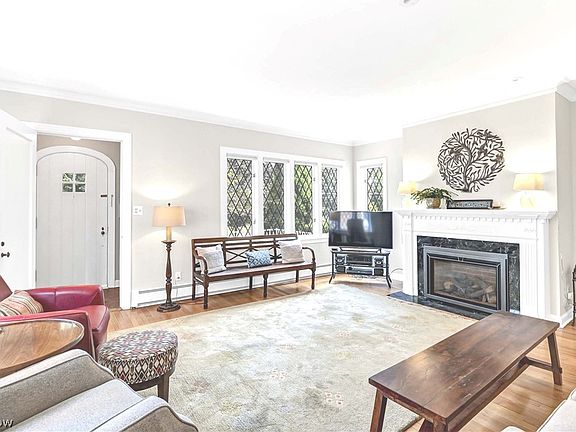 4th image of 20771 Avalon Dr