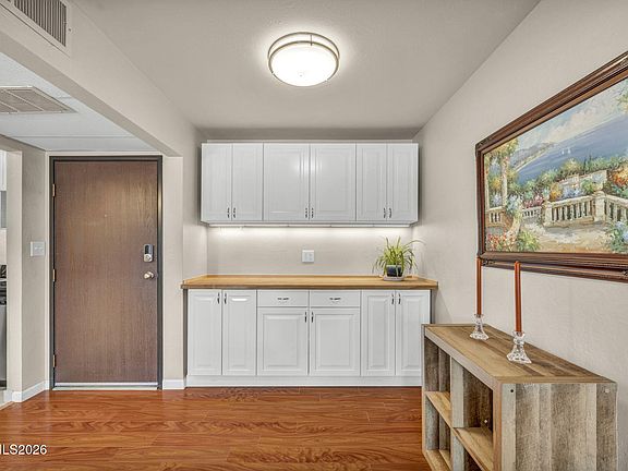 3rd image of 2955 Lakeside Dr Unit 319