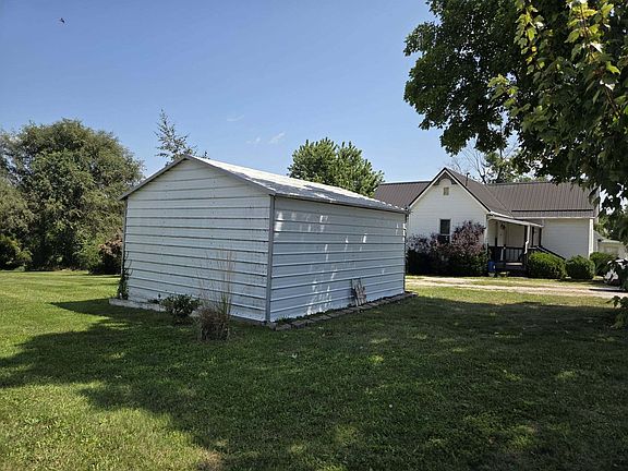 4th image of 505 E Main St
