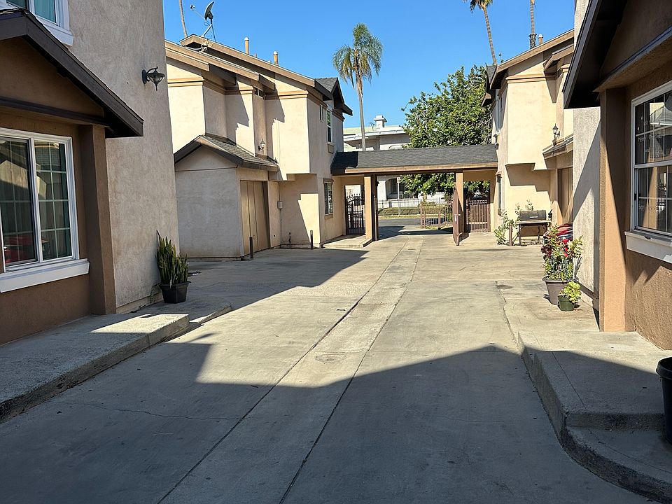 1st image of 2210 S Hobart Blvd #5
