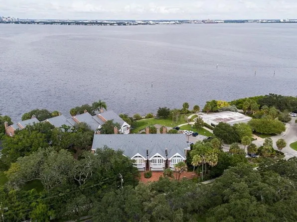 5210 Interbay Blvd APT 8, Tampa, FL 33611