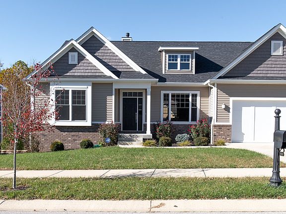 2nd image of 3943 E Fenbrook Ln