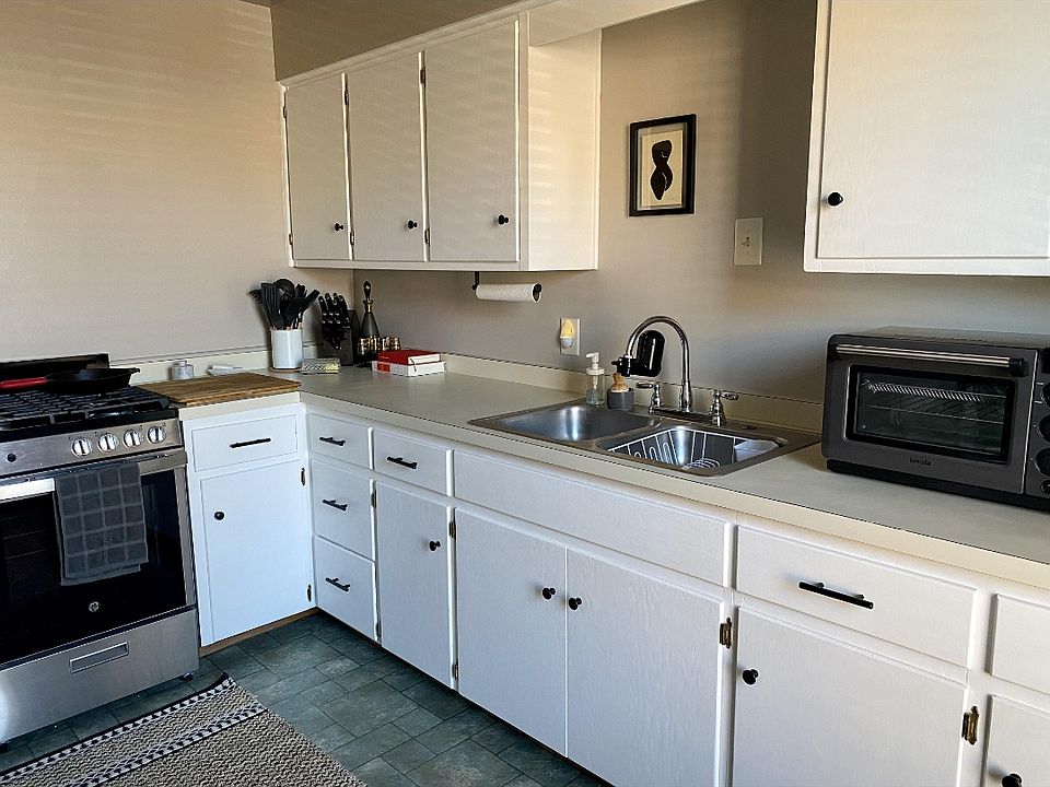 1st image of 20 Washington St APT 2