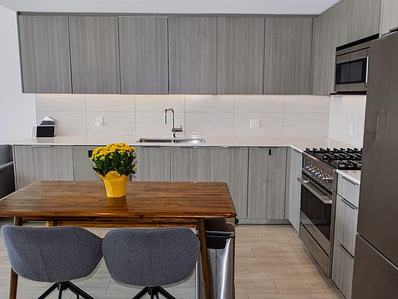 4th image of 1401 Hunter St #405