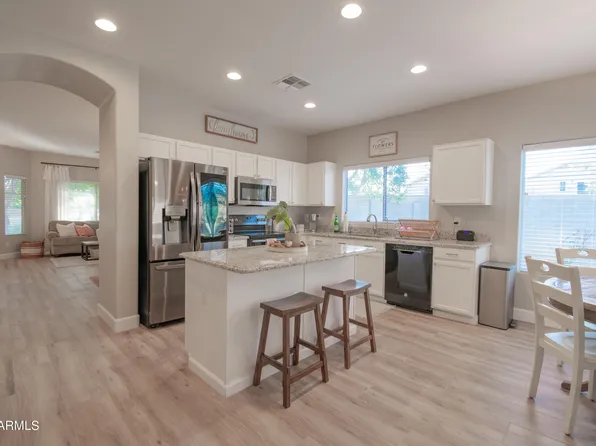 8184 W HARMONY Lane W, Peoria, AZ 85382