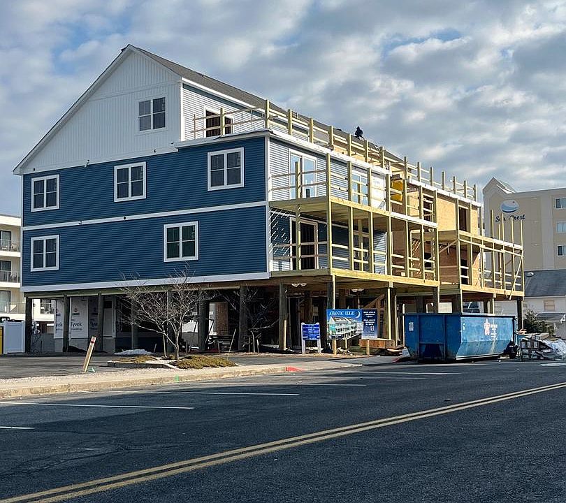 1st image of 14 142nd St #4