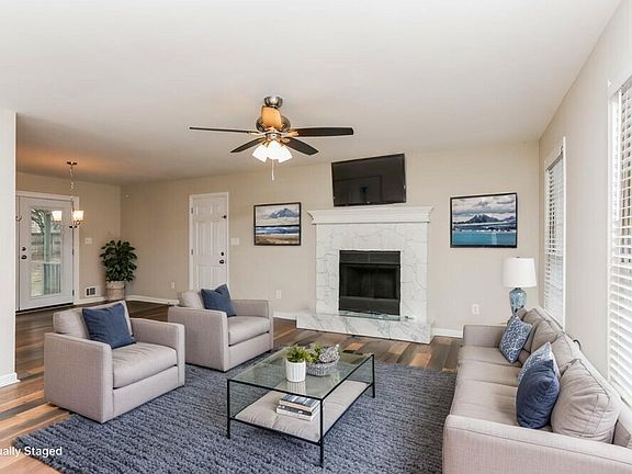 5th image of 430 Ashley Way