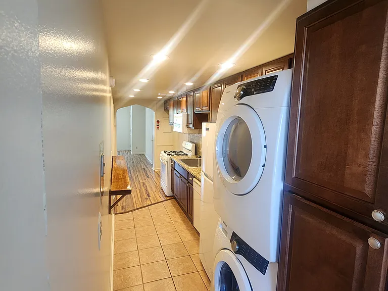 953 Randolph St NW #B — Photo 13