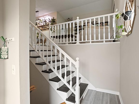 3rd image of 4404 Cinnamon Ridge Trl