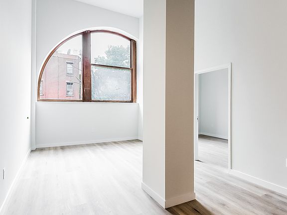 3rd image of 619 Throop Ave #2H