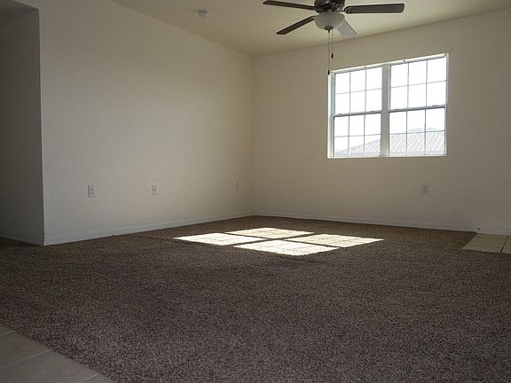 4th image of 2413 Tremont Ave #C4