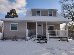 2506 Krumroy Rd, Akron, OH 44312