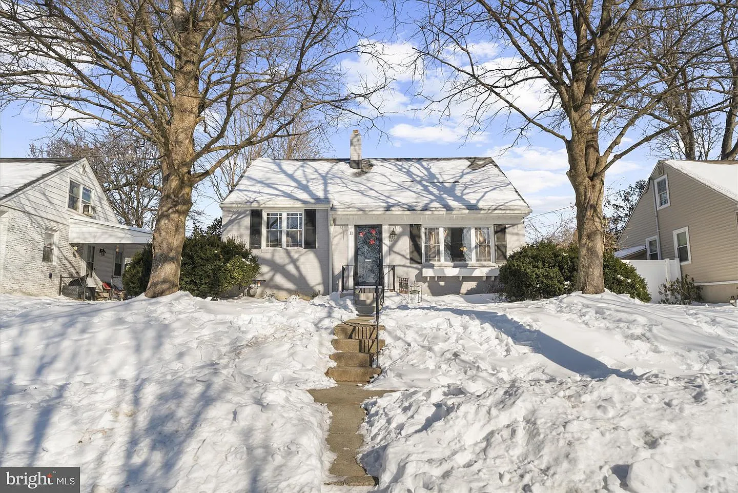 11 Margaret Dr photo 1