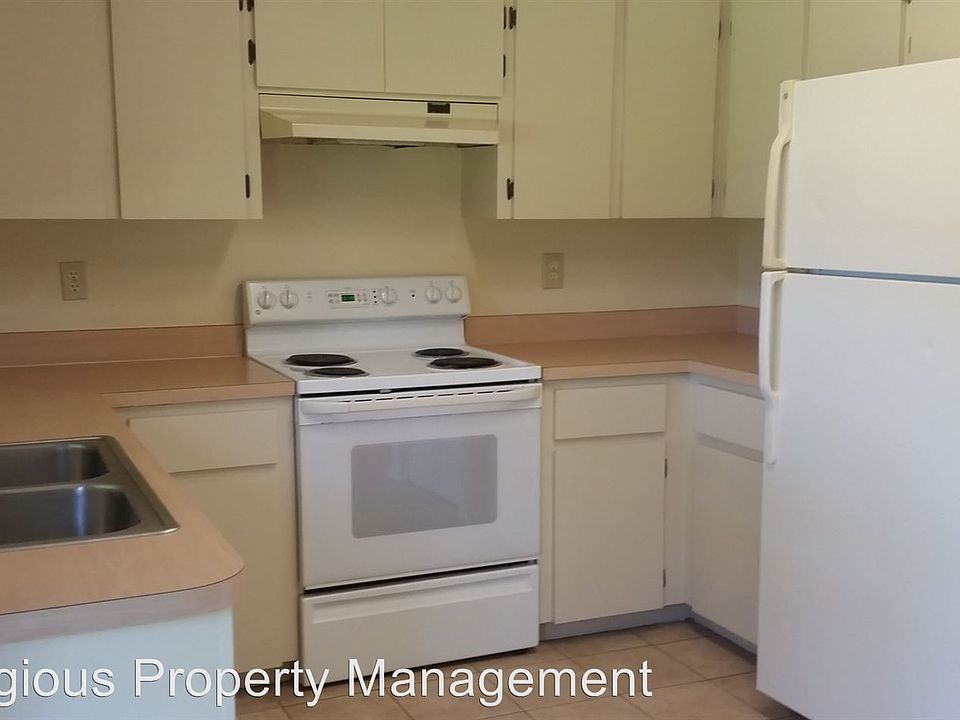 2nd image of 241 Lomond Dr