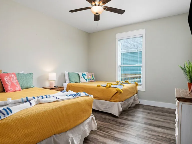 Gulf Shores Dr — Photo 9